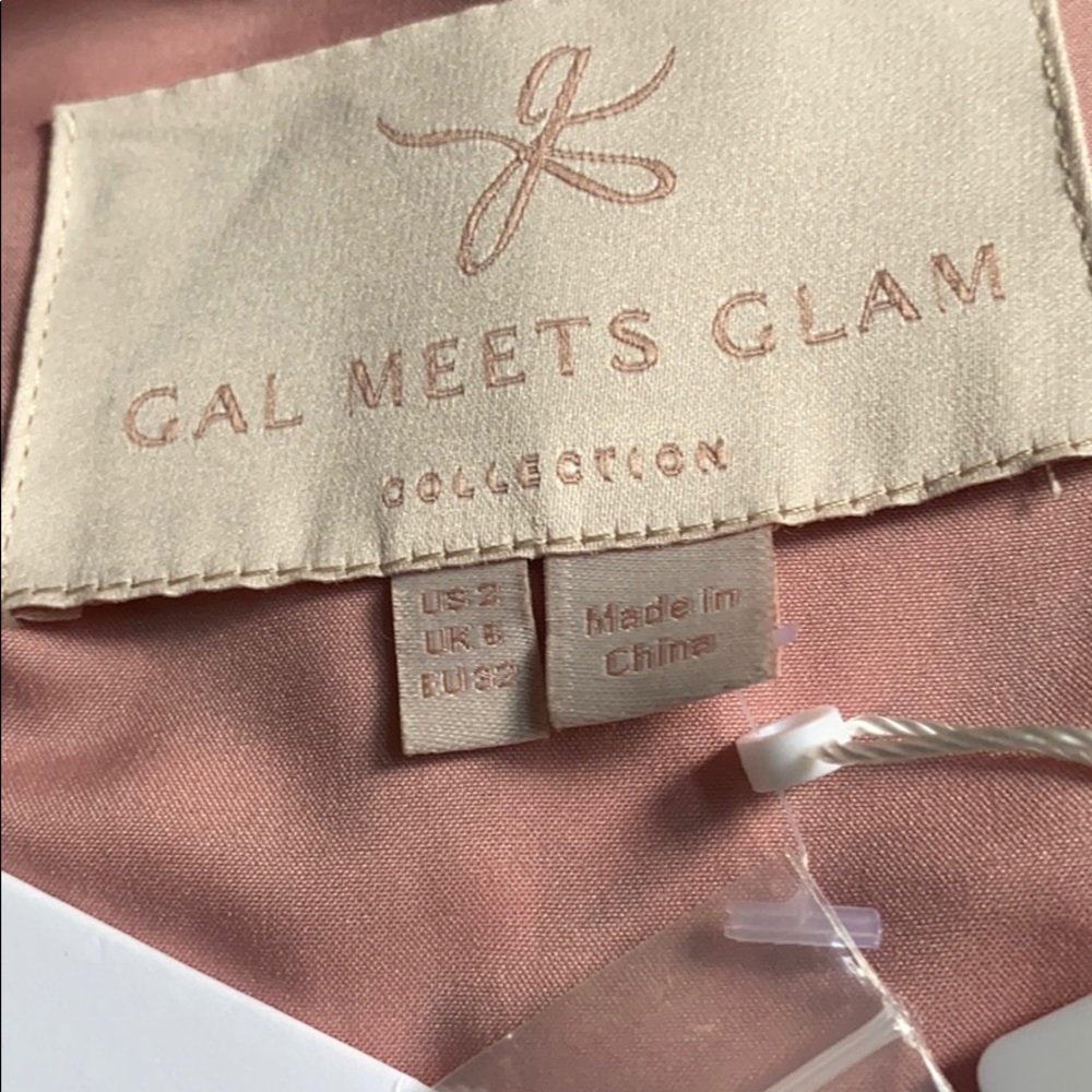 Gal meets Glam Isadora Floral Print wrap Dress. S2 - Picture 16 of 16